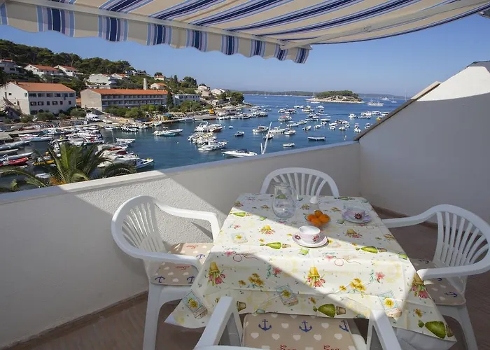 Mar E Sol 아파트 흐바르